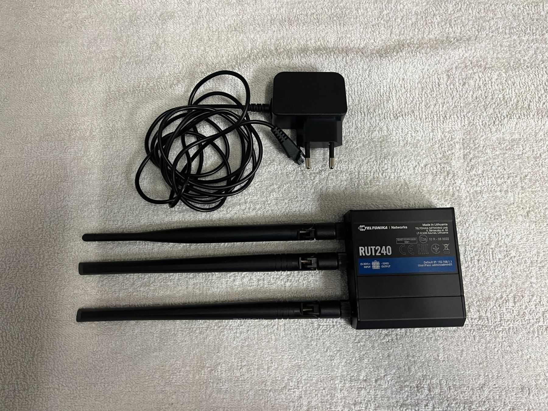 Modem & Router: TELTONIKA RUT240 4G/LTE Router – Usato da Buchs ZH venduto da Sentenza78