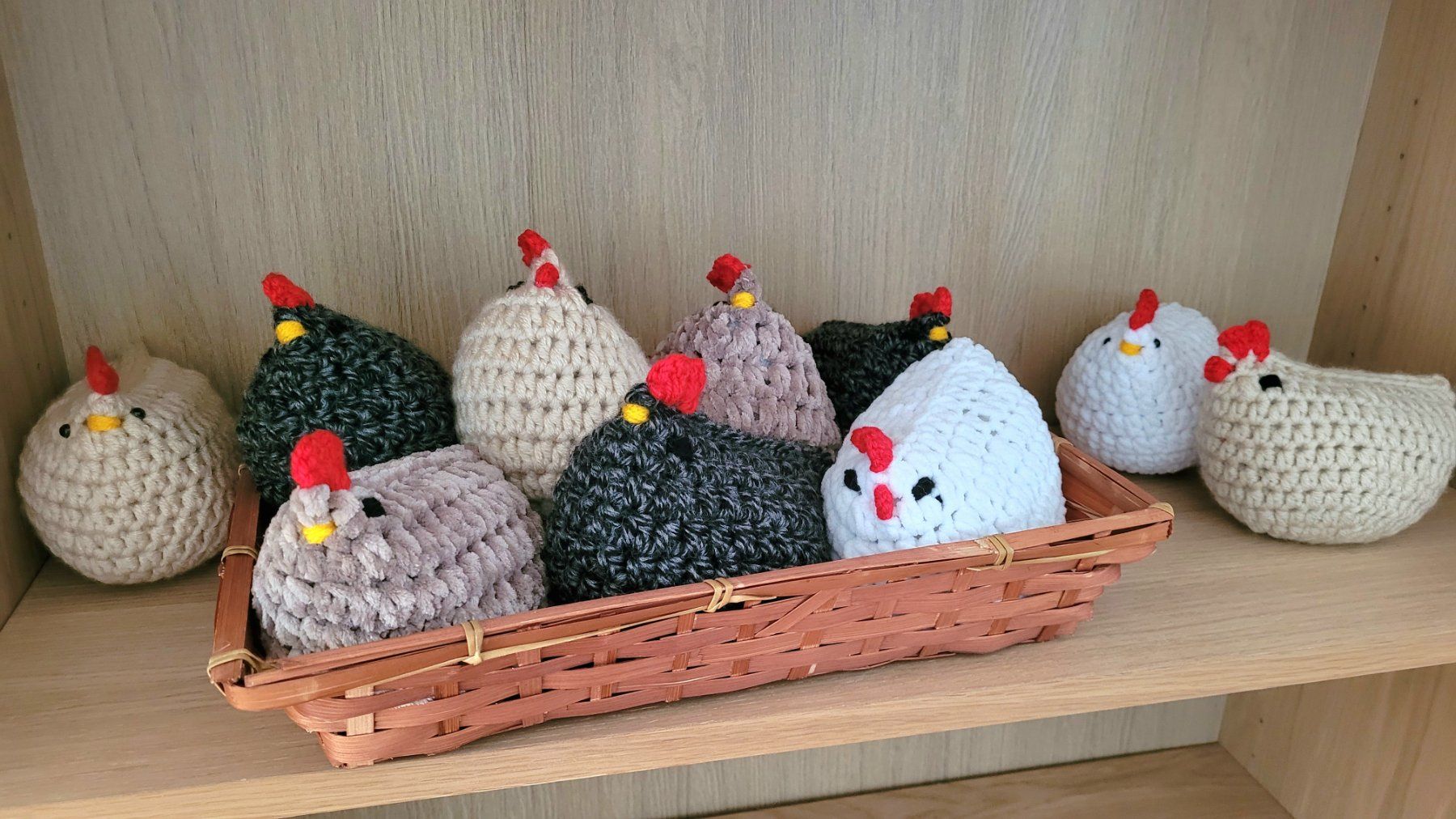 Tutte le decorazioni: Handgemachte Crochet Hühnchen – Nuovo (secondo la descrizione) da Zürich venduto da The_Plant_Wizard 1