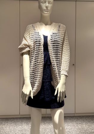 Cardigan ajouré crème, parfait pour les soirées d'été ✨