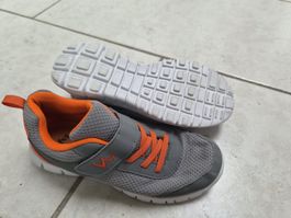 Turnschuhe super Zustand gr. 34