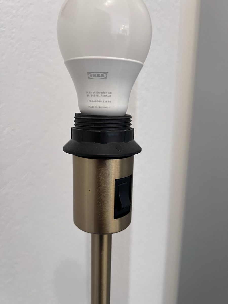 Ikea Lampade: Stehlampe gold – Usato da Langnau i. E. venduto da cri1989 2