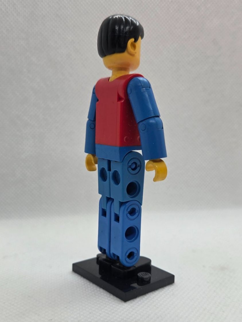 Lego Kit di costruzioni: LEGO Technic tech040 Technic Figure Blue Legs, Red Top – Usato da Basadingen venduto da tot_59zf 3