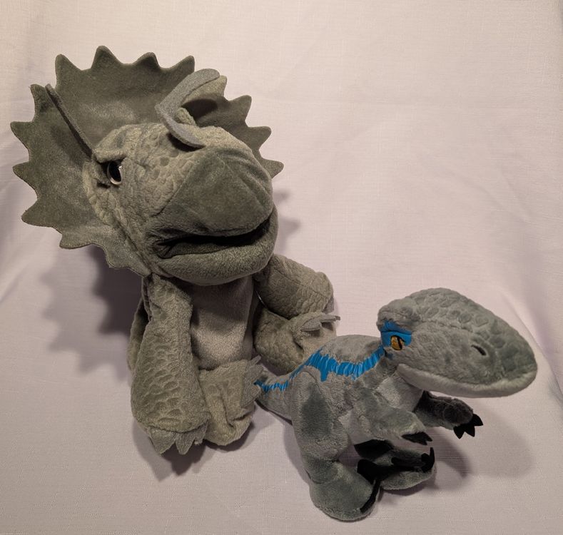 Jurassic World Plüsch Figur & Handpuppe Dinosaurier 2