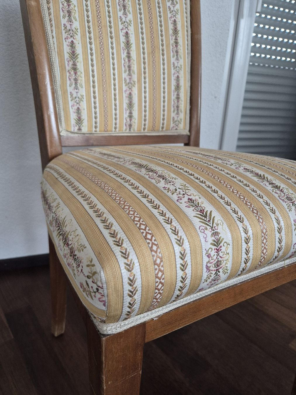 Stühle: Stuhl und Hocker vintage Antike – Gebraucht aus Basel von kam_v6ft 3