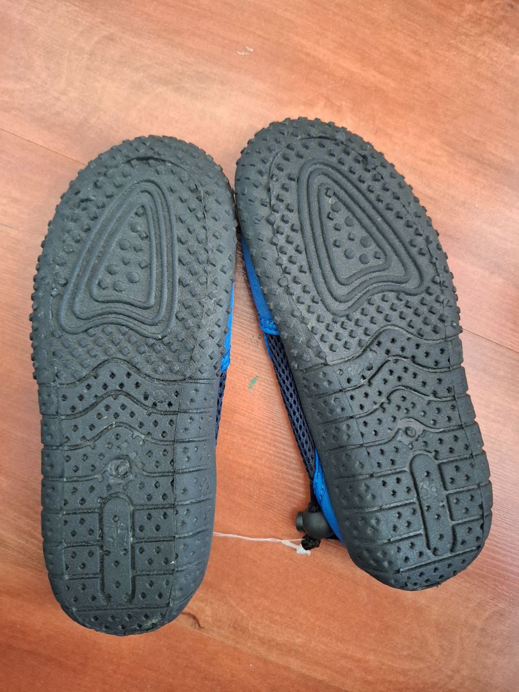 Scarpe per ragazzi: Badeschuhe Gr. 35  NEU ***TOP-Preis*** – Nuovo (secondo la descrizione) da Roggwil BE venduto da Konda 1