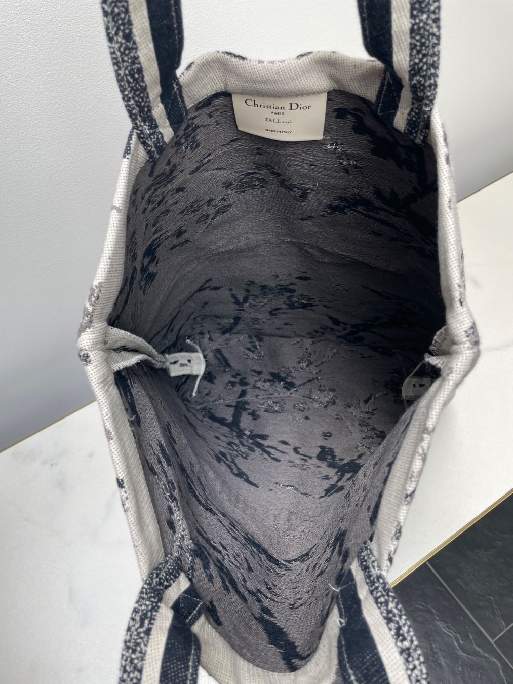 Dior Borse da donna: NEW christian dior tote bag fall 2025 – Nuovo (secondo la descrizione) da Vacallo venduto da kellyyy 3