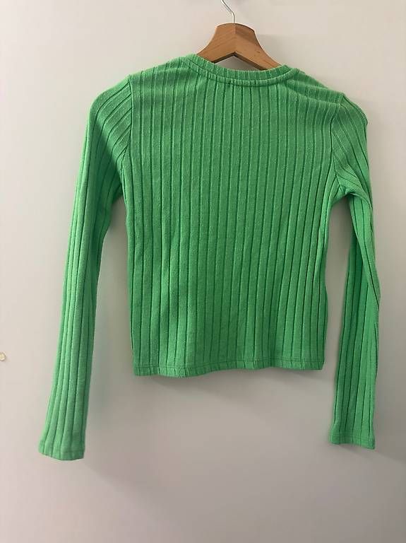 Pulls & Sweat-shirts: Cropped Pullover grün, S – D'occasion à Oftringen par violetta9 3