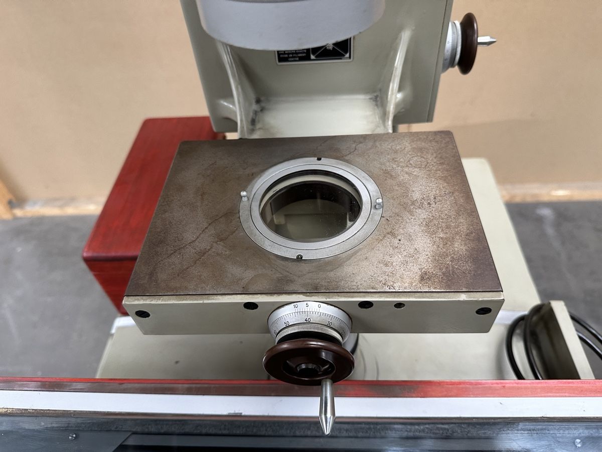 Hauser Tutte le macchine: Profilprojektor Hauser 215K – Usato da Nebikon venduto da schnischna80 6