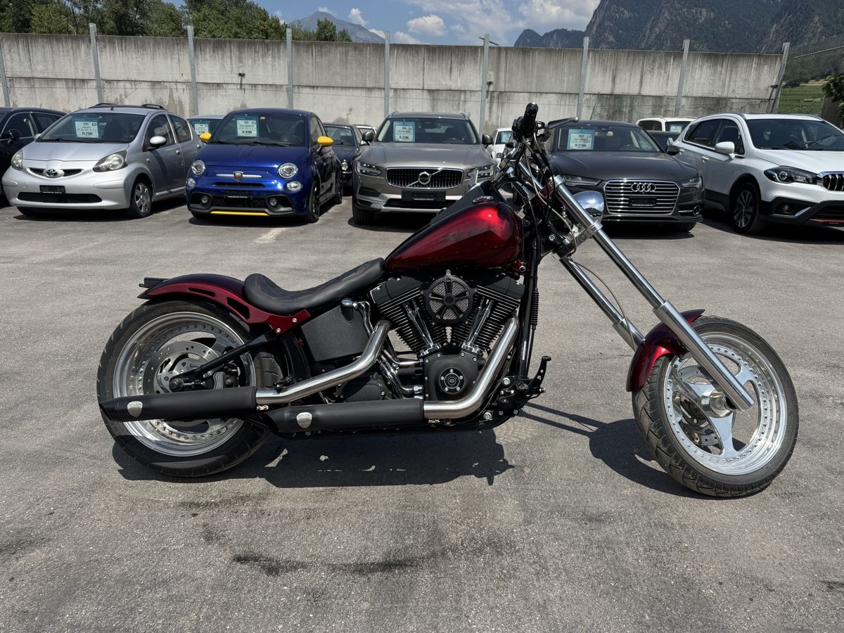 Harley-Davidson Chopper: HARLEY-DAVIDSON SOFTAIL FXSTBI Night Train – Usato da Chur venduto da alt_lwl9 1