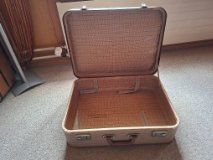 Valises de voyage: beiger alter Koffer – D'occasion à Balterswil par Erimaus 1