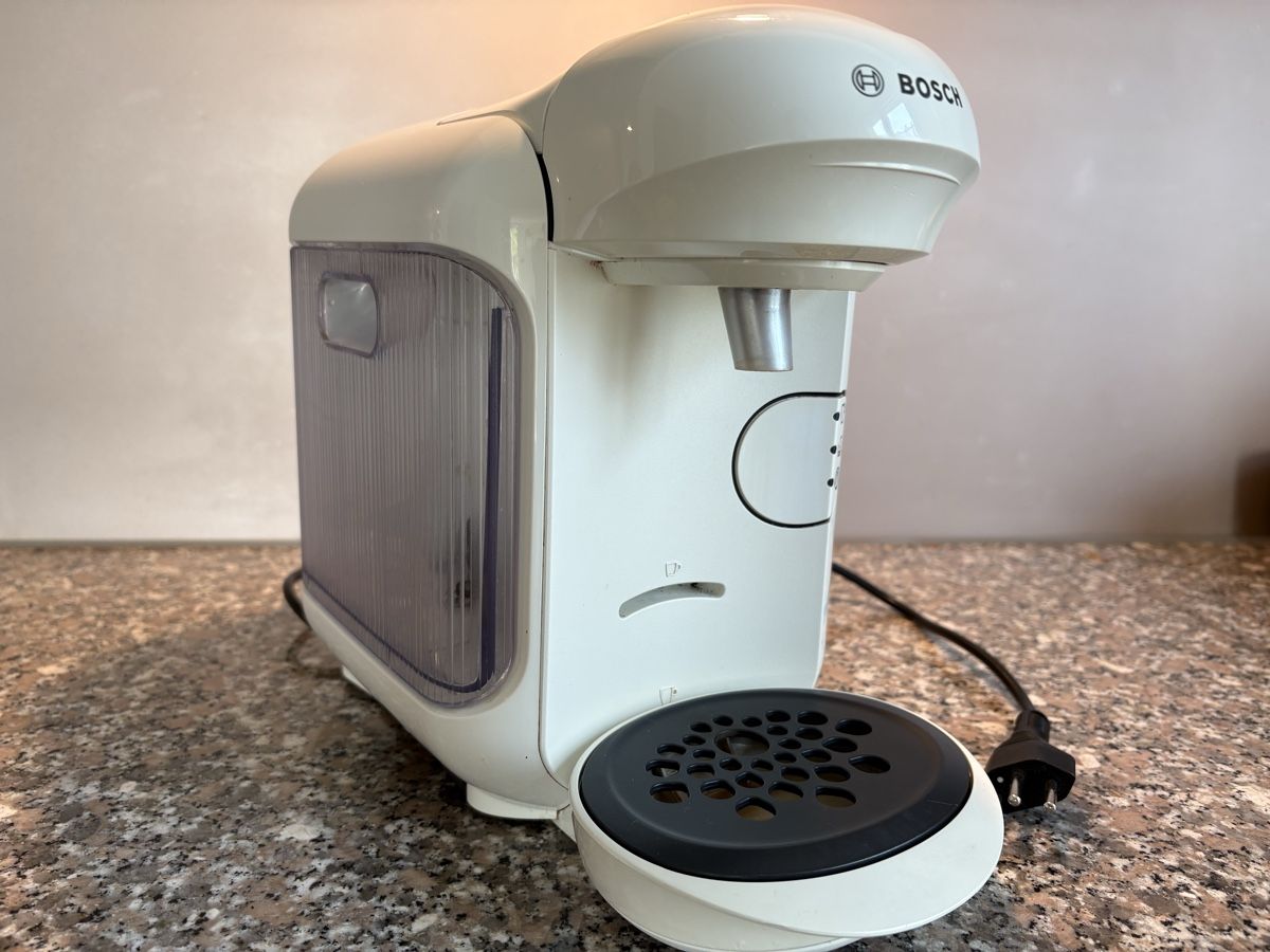 Bosch Macchine per caffè & Macchine per espresso: Bosch Kaffeemaschine Tassimo – Usato da Attiswil venduto da Samantil