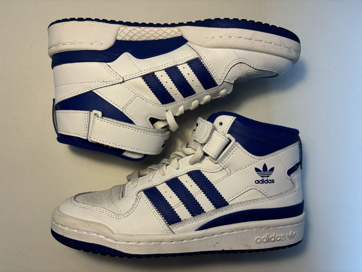 Adidas Herrenschuhe: White Adidas Sneakers EUR37.5 – Gebraucht aus Rifferswil von jasonevans76