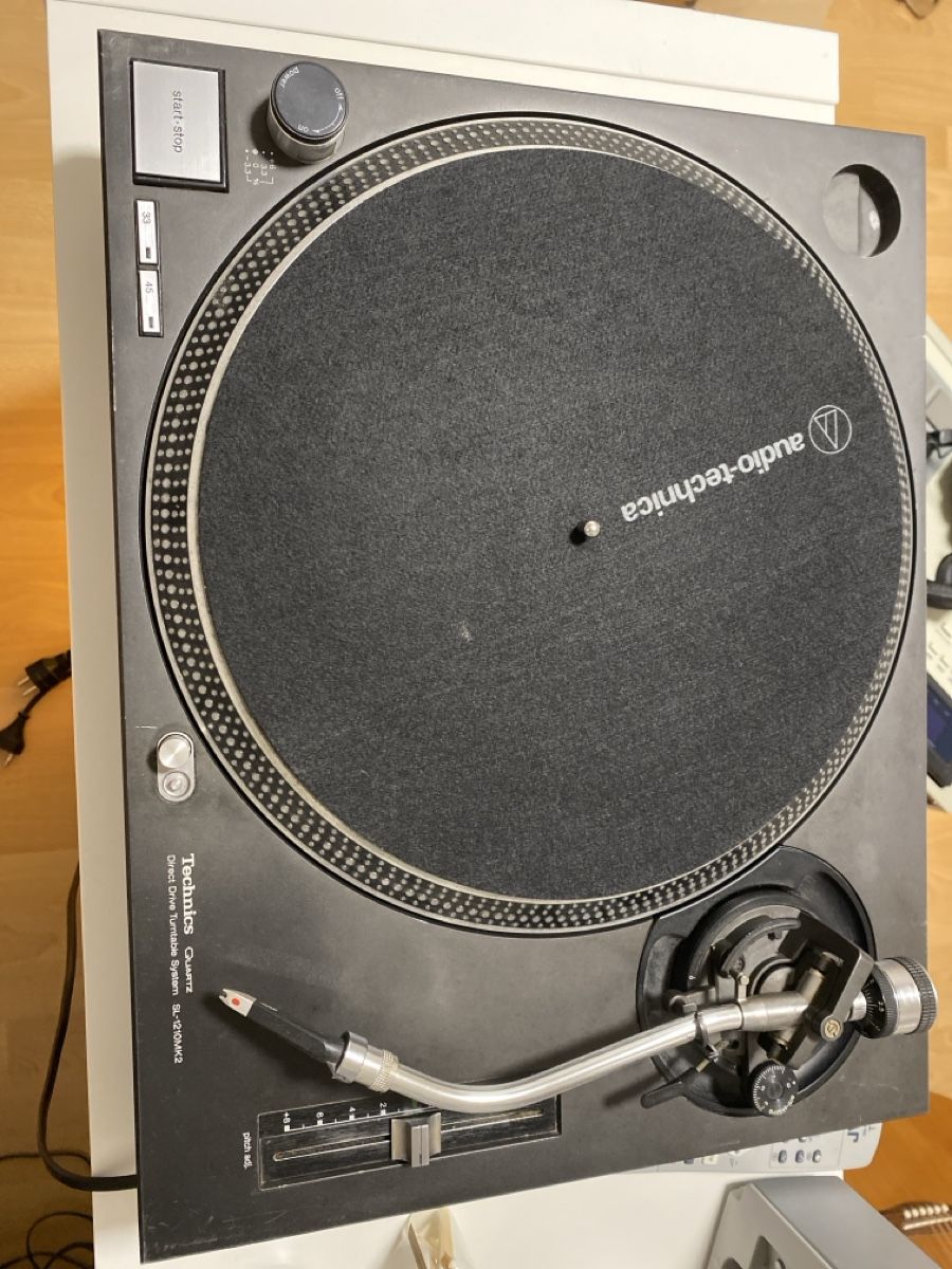Technics Giradischi: Technics SL-1210MK2 Plattenspieler – Usato da Zürich venduto da leo_292y
