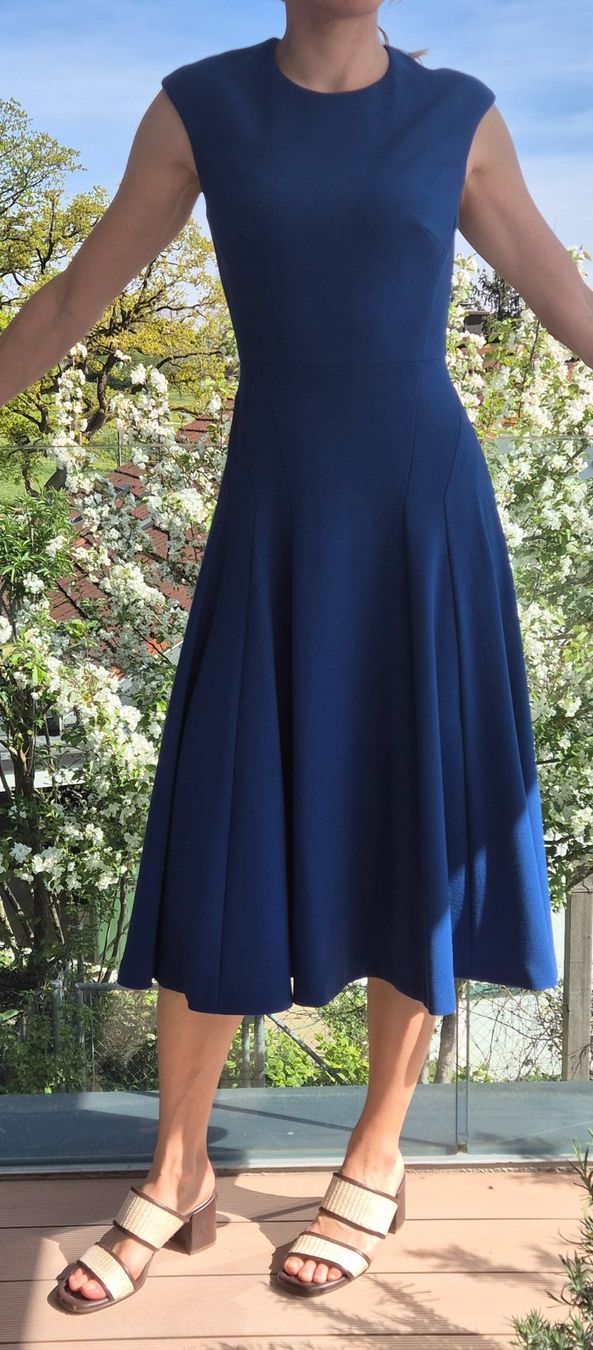 Vestiti: Kleid blau – Usato da Unterengstringen venduto da ang_tm99