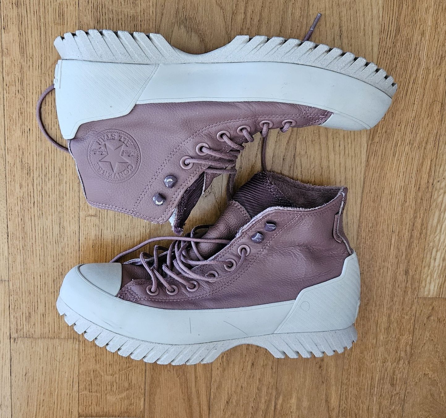 Converse Scarpe da donna: CONVERSE All Star – Usato da Bex venduto da Villy_Wolf 1