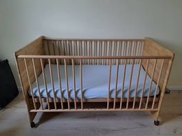 Mitwachsendes Baby-Bett