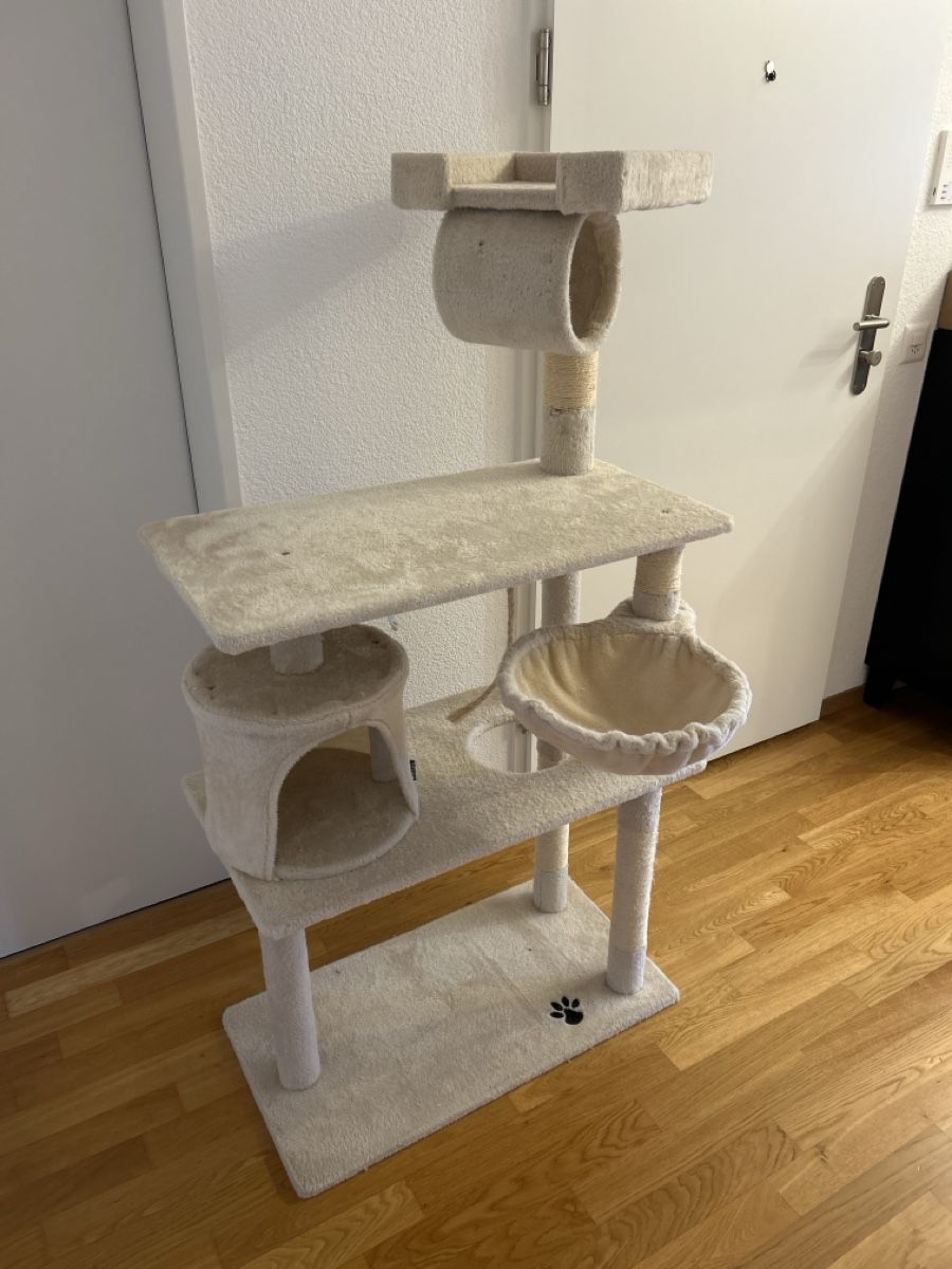 Katzenbaum - Kratzbaum: Katzenbaum – Gebraucht aus Gossau SG von deb_kp7p