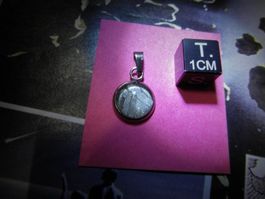 Niedlicher Meteoriten - Anhänger, Aletai  geätzt, aus China