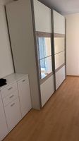 Grosser Kleiderschrank mit Spiegel  guter Zustand