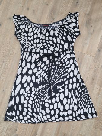 Schwarz-weisse Tunika / Kleid mit Muster