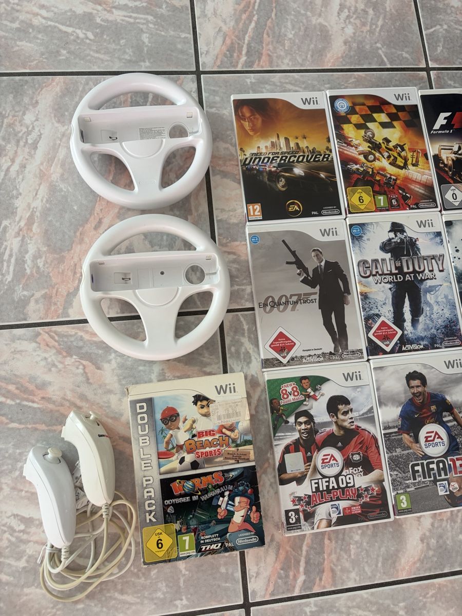 Nintendo Giochi: Wii Spiele Konvolut mit Lenkrädern und Controller – Usato da Galgenen venduto da Miachelle 1