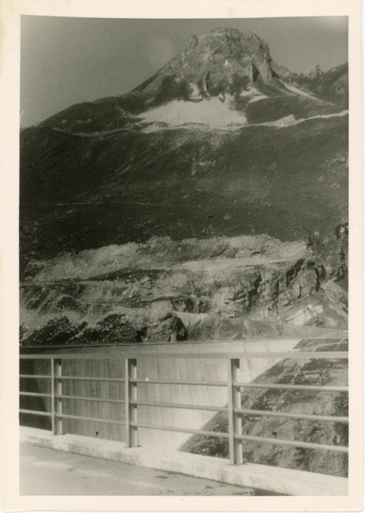 Ansichtskarten: Grimentz   VS   -   Au Lac de Moiry        en 1963 – Gebraucht aus Brig von Valcards54