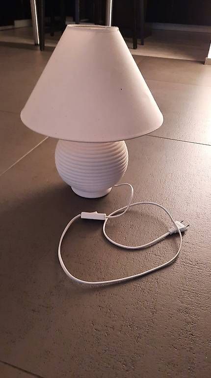 Lampen: Lampe en parfait état – Gebraucht aus Coppet von LekB623
