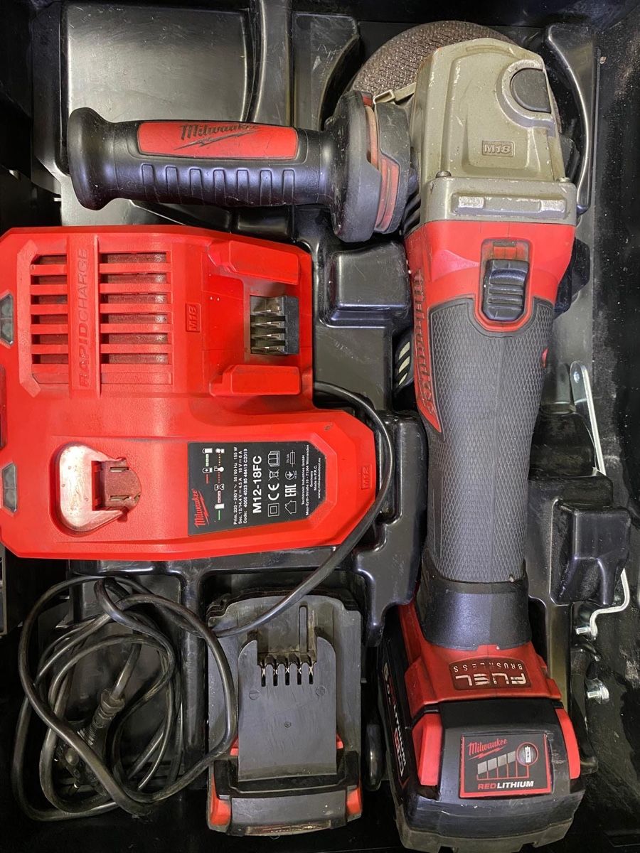 Milwaukee Tutti gli attrezzi: Milwaukee M18 Winkelschleifer Set – Usato da Seeberg venduto da BestDeal_CH 1
