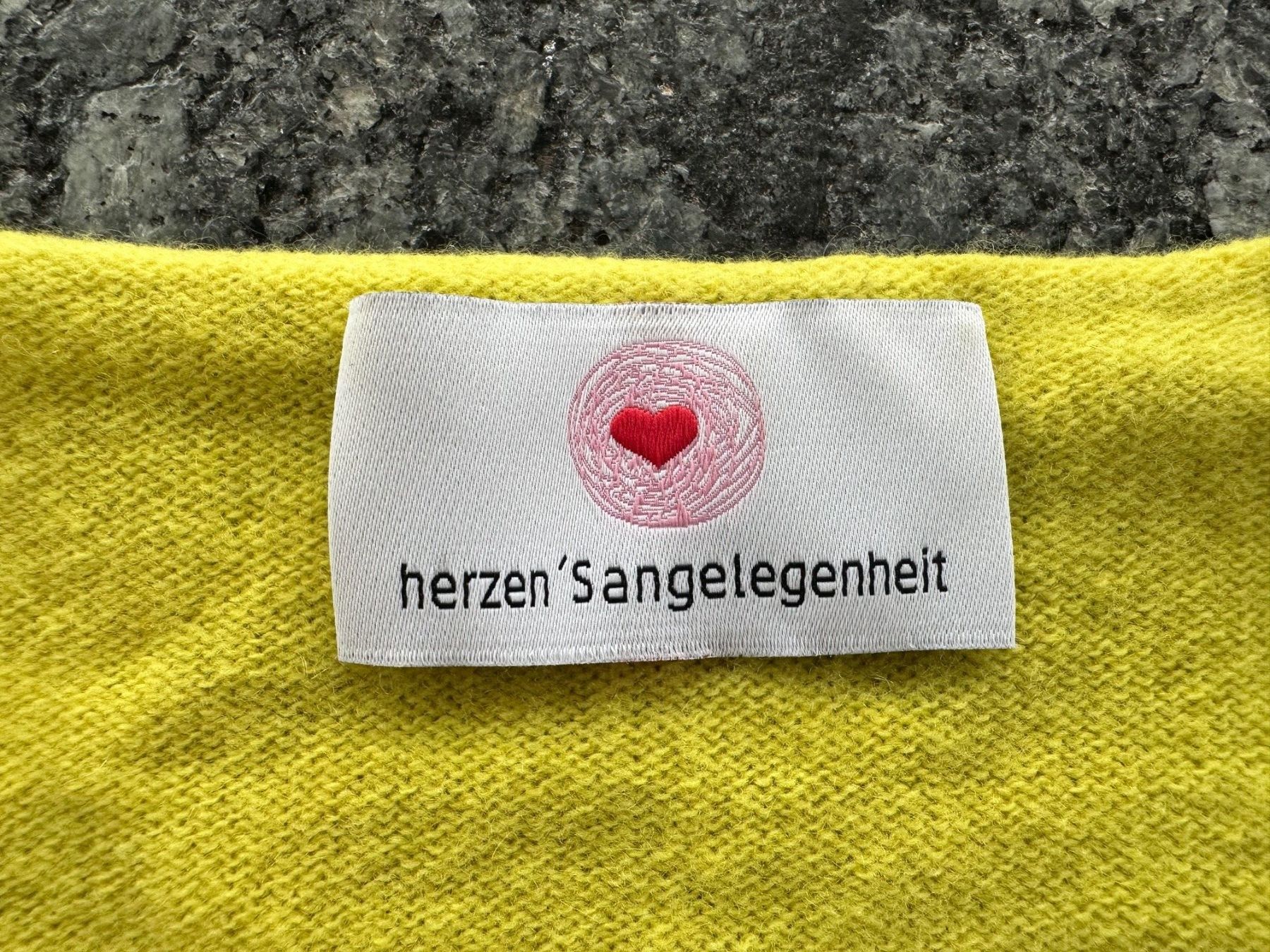 Pullover & Sweatshirts: Original Herzensangelegen Cashmerepullover, Gr. 34, neu – Neu (gemäss Beschreibung) aus Watt von MilaKimba 2