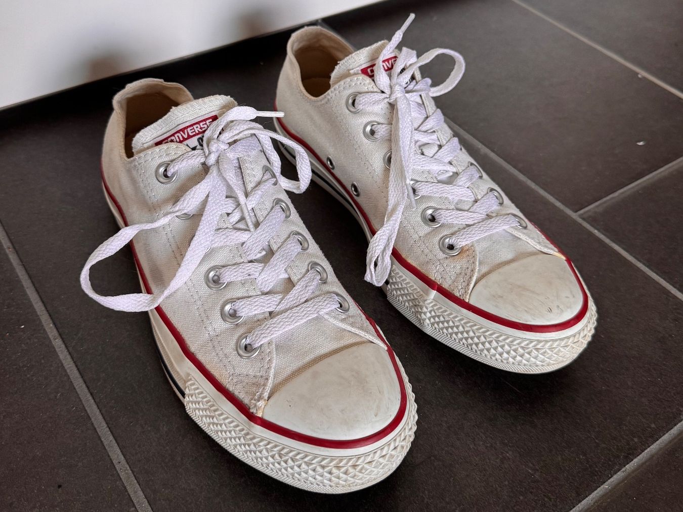 Converse Scarpe da uomo: Unisex Sneaker Converse Weiss Gr. 39 – Usato da Rothrist venduto da Fondgruebe