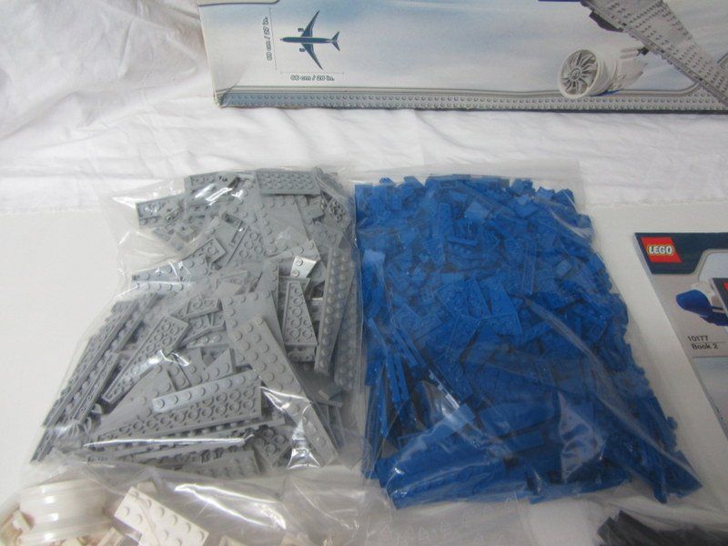 Lego Kit di costruzioni: LEGO Sculptures 10177 " Boeing 787 Dreamliner " – Usato da Kreuzlingen venduto da heinrich7h 7