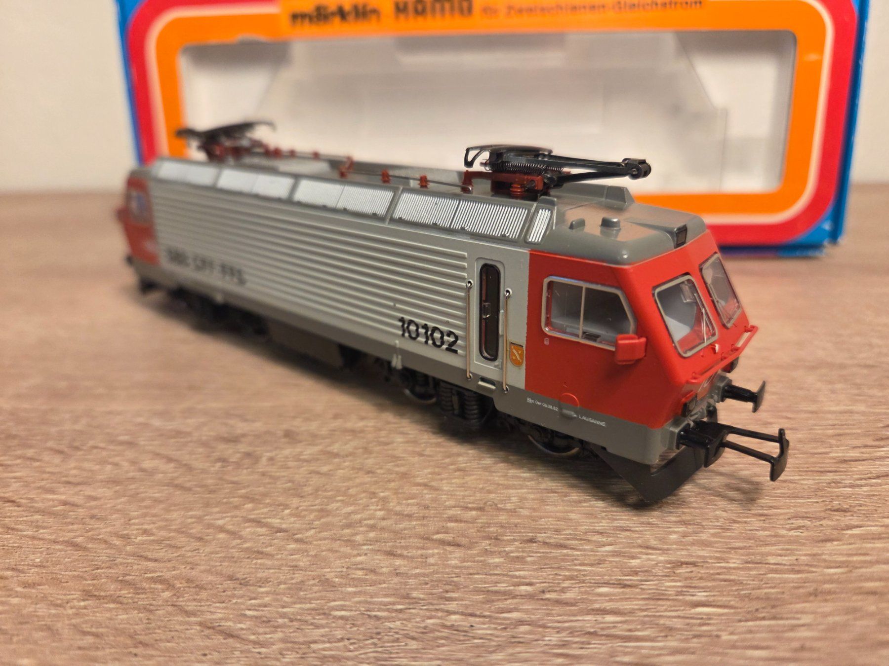Märklin Modellini di ferrovie: Märklin Hamo 8323 E-Lok SBB H0 – Nuovo e nell'imballaggio originale da St-Aubin-Sauges venduto da Lo_Go 3