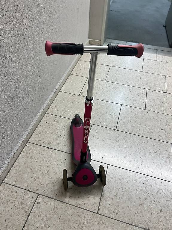 Globber Kickboard: Globber Lights Mini Scooter – Gebraucht aus Zürich von jka_rvq8