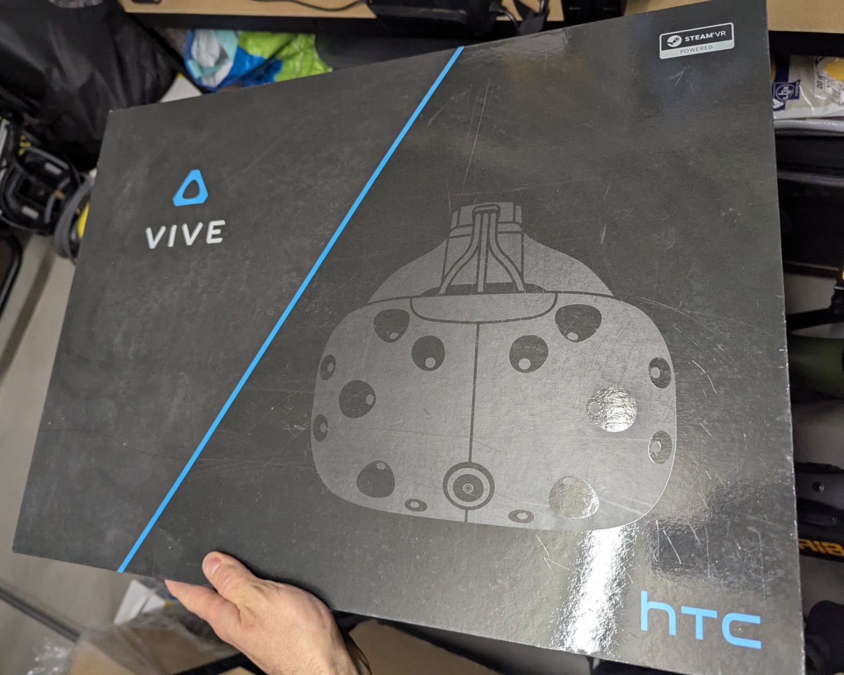 HTC VR Brille: HTC Vive mit Deluxe Audio Strap – Gebraucht aus Glattbrugg von RainCT