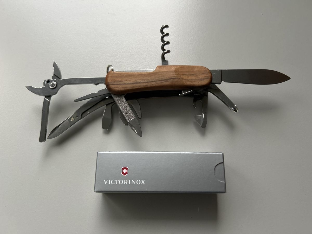 Victorinox Coltelli tascabile: Victorinox Messer 2.5221.S63U – Nuovo e nell'imballaggio originale da Sattel venduto da usch6417