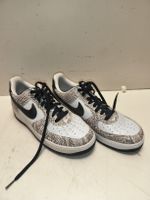 NIKE AIR FORCE 1  Gr. 43(em77)