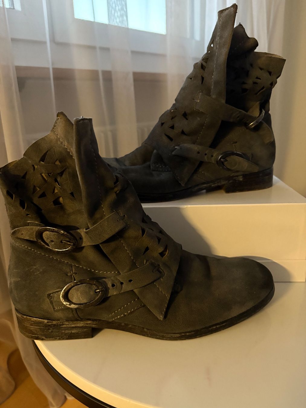 Mjus Damenschuhe: MJUS Stiefeletten gr39(38) – Gebraucht aus Niederbipp von blu_jw7r