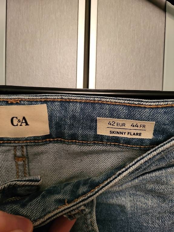 Jeans: Jeans neu – Nuovo e nell'imballaggio originale da Effretikon venduto da Zebra37 2
