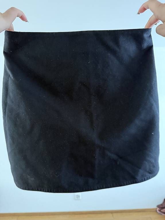 Gonne: H&M SCHWARZER ROCK EU 36 – Usato da Niederhasli venduto da agn_28zq 1