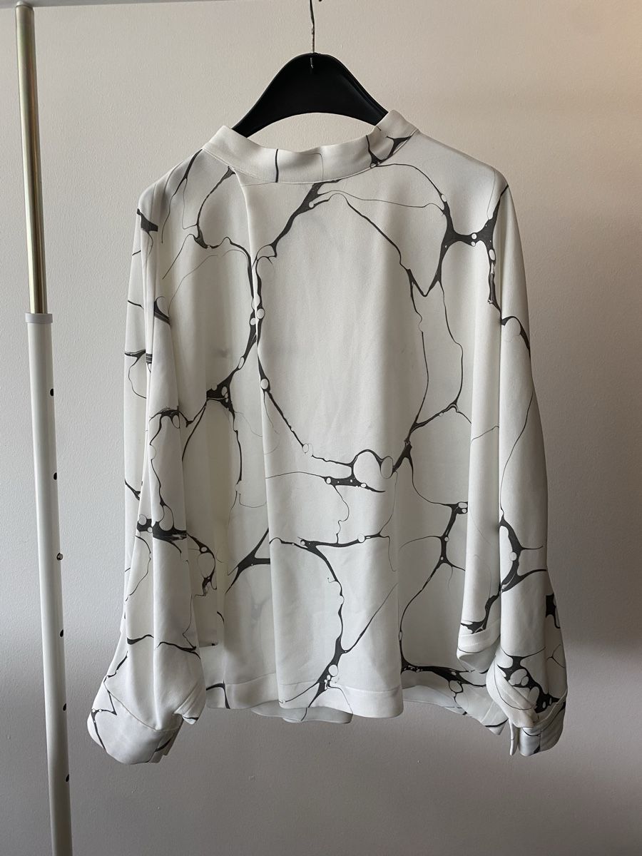 Issey Miyake Camicette: Issey Miyake Blouse – Nuovo (secondo la descrizione) da Luzern venduto da rachlaw1