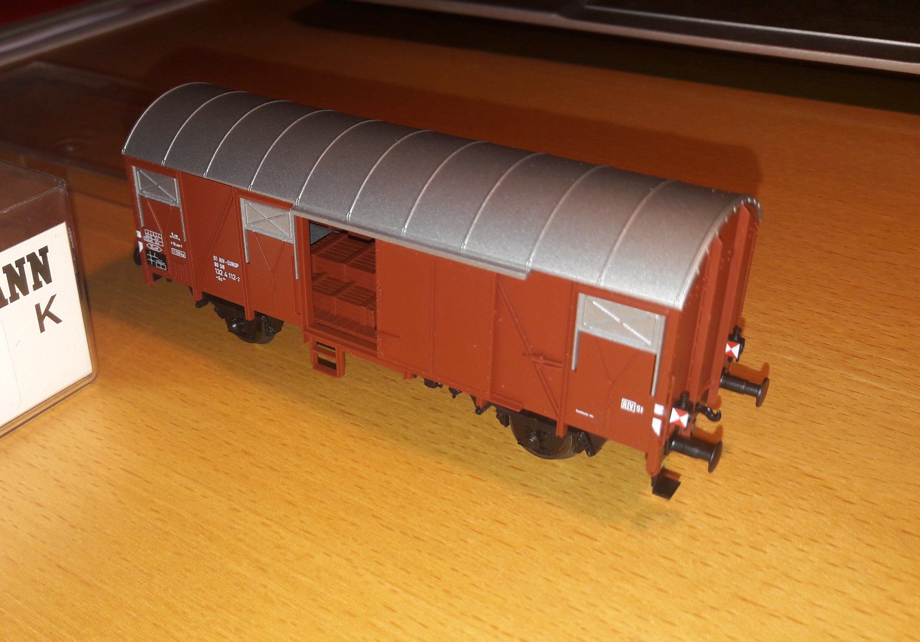 Fleischmann Modelleisenbahnen: Fleischmann H0 Güterwagen mit Schlusslichtern Nr. 5318 k – Neu (gemäss Beschreibung) aus Rheinfelden von Pillie 1