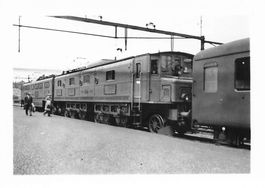 Historisches Foto SBB Ae 8/14 im Bahnhof Lugano TI