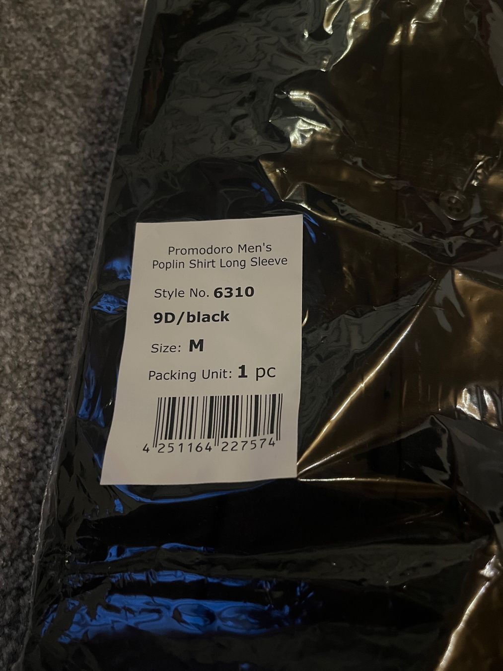 Camicie: NEU Schwarzes Herren Hemd, Grösse M – Nuovo e nell'imballaggio originale da Kriessern venduto da loolah 2