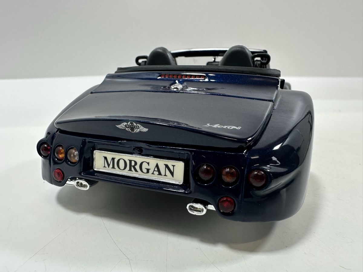 Bburago Modellini d'auto: Morgan Aero 8 1:18, dunkelblau, BBURAGO – Usato da Zofingen venduto da rf9_x2xt 4