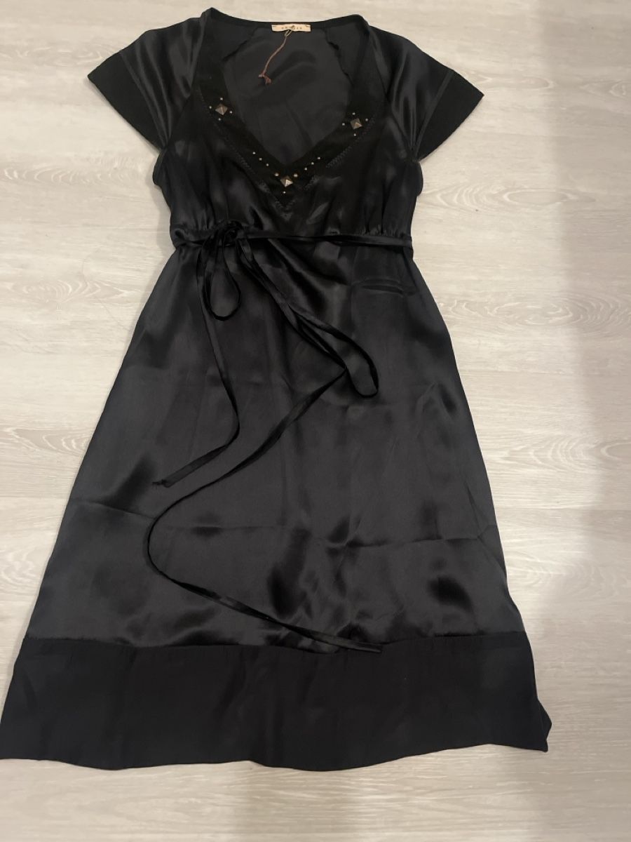Sandro Vestiti: Sandro Seidenkleid, Schwarz, Grösse XS – Nuovo (secondo la descrizione) da Derendingen venduto da CaMiPa5