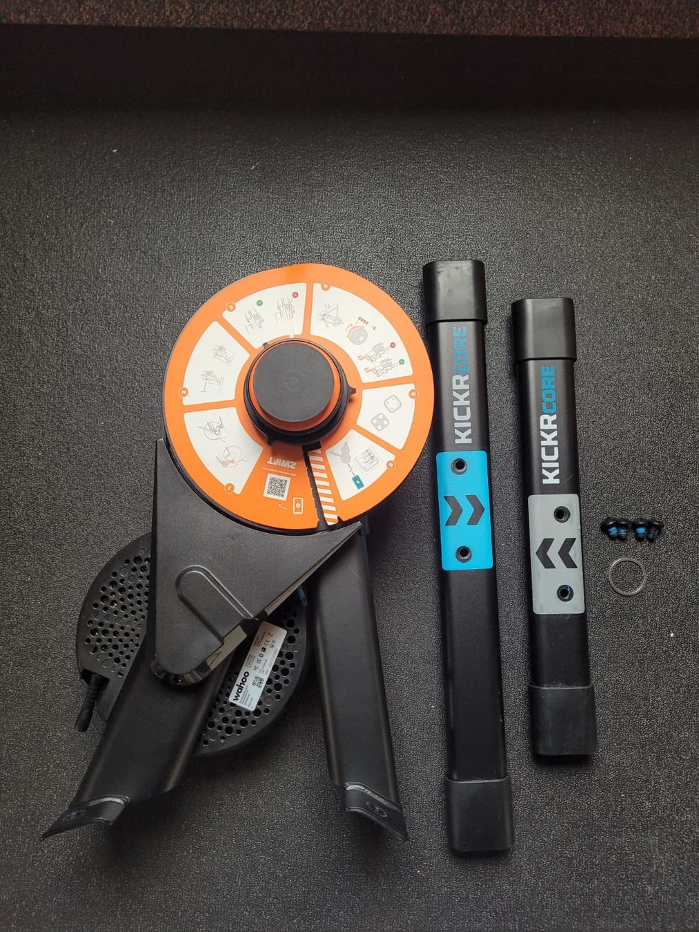 Wahoo Hometrainer: Wahoo KICKR CORE 2 ZWIFT Cog/Click – Gebraucht aus Meggen von easy70 2