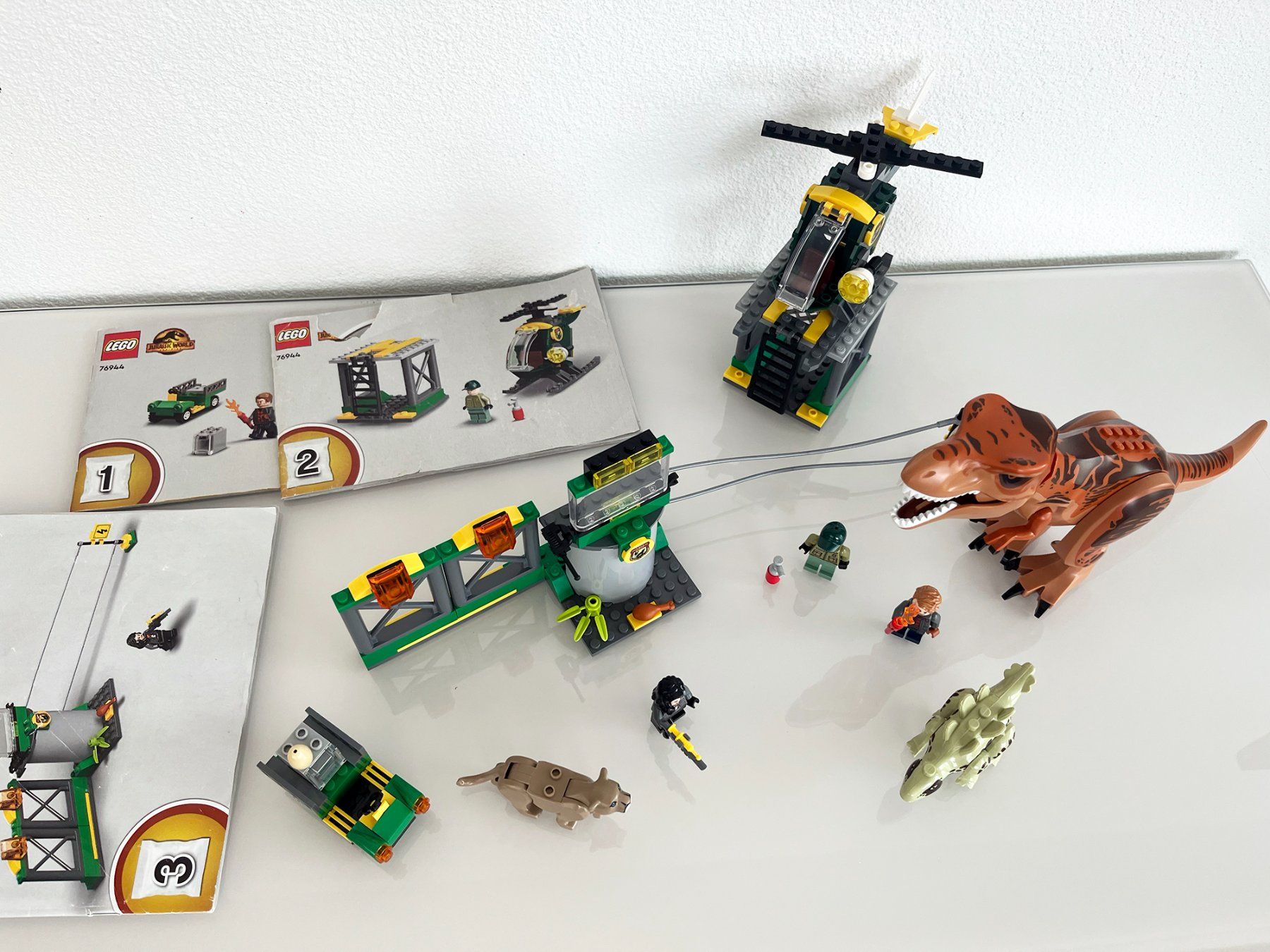 Lego Kit di costruzioni: LEGO 76944 T. rex Dinosaur Breakout – Usato da Lausanne venduto da BeyondStories 1