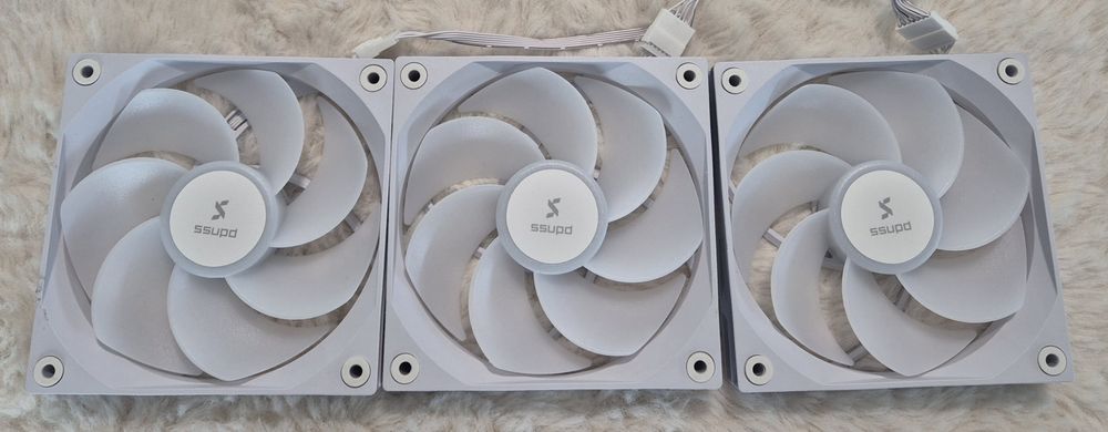 Lot de 3 Ventilateurs de boitier Hyte Thicc FP - 12cm (Noir/Blanc) pour