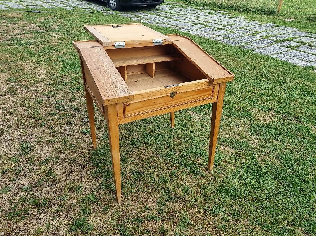 Bureaux: Pult aus Holz – D'occasion à Boll par boe_7ck5 1