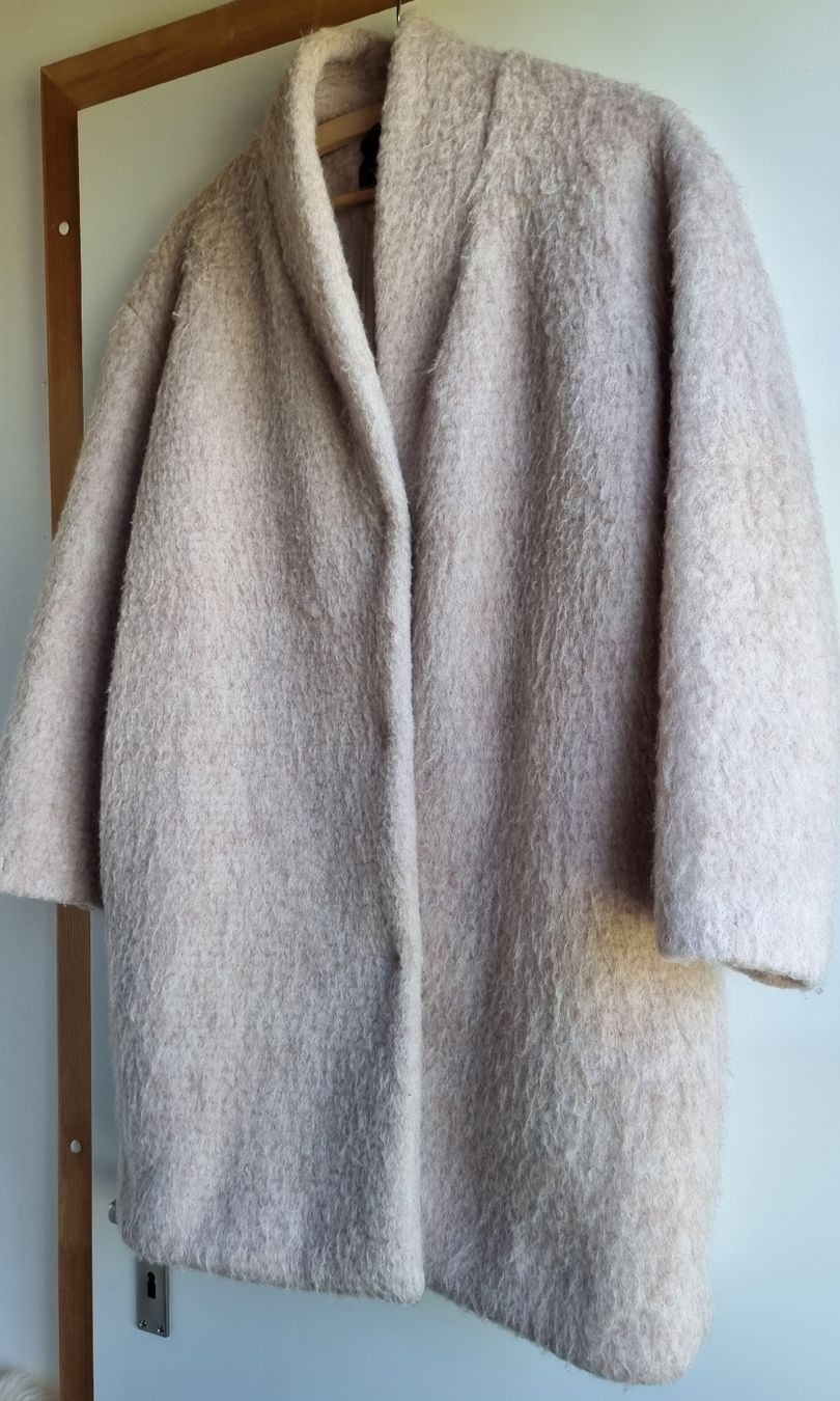 Mango Cappotti: MANGO Teddy Mantel, Gr. S/36 hellrosa – Usato da Gontenschwil venduto da shop2hand 2